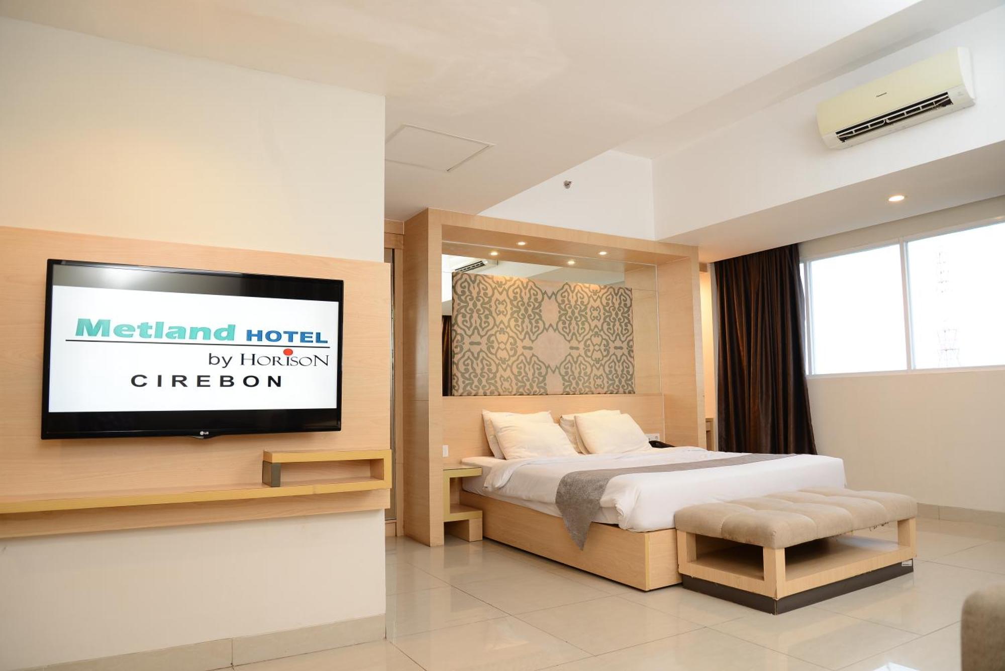 Metland Hotel Cirebon Exterior foto